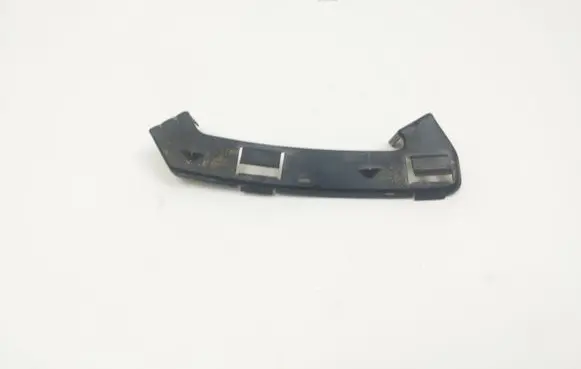 Front bumper mounting bracket