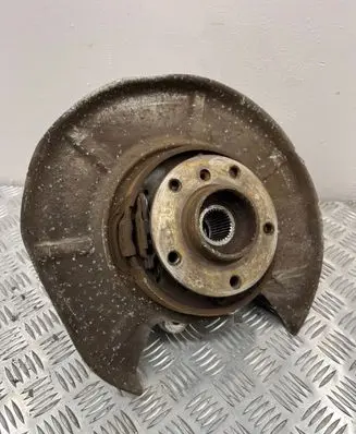 Rear wheel hub spindle/knuckle