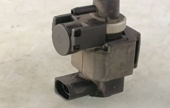 Audi A6 S6 C6 4F Turbo solenoid valve 059906628A