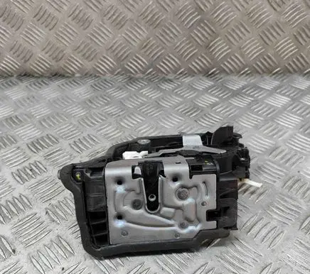 BMW X3 G01 Coupe door lock (next to the handle) 9492101