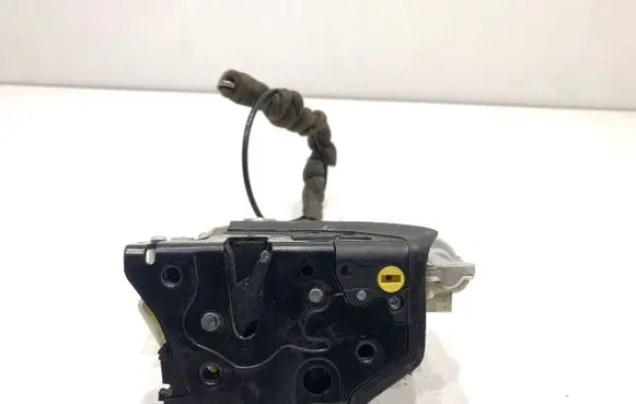 Audi A5 8T 8F Front door lock 