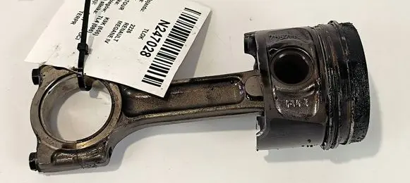 Renault Megane IV Piston with connecting rod 7657H