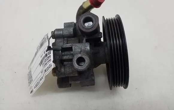 Toyota Corolla Verso E121 Power steering pump 4431012560