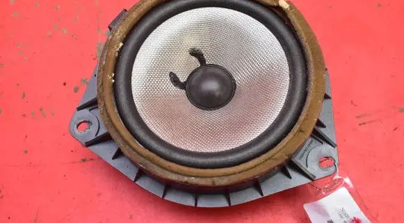 Toyota Avensis Verso Subwoofer speaker 86160-05180