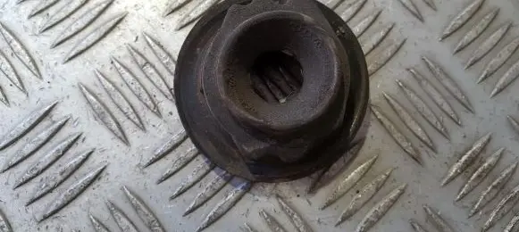 Volkswagen Golf IV Coil spring mount 1j0512149b
