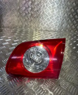 Volkswagen PASSAT B6 Tailgate rear/tail lights 3C9945094