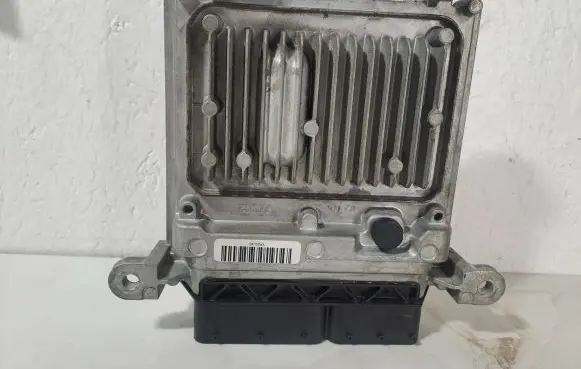 Mercedes-Benz C W204 Engine control unit/module A6519007500 28336101 A0064461540