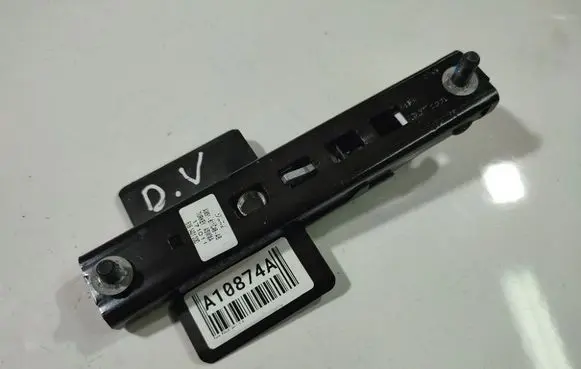 Ford Focus Seat belt adjustment rail 8V21C46AB