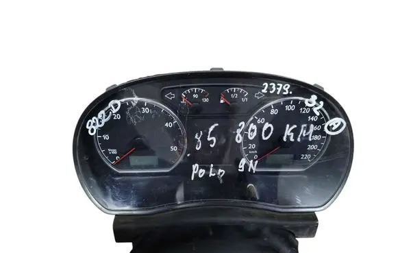 Volkswagen Polo IV 9N3 Speedometer (instrument cluster) 6Q0920822D