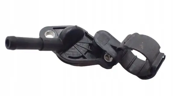 Audi A3 S3 8V Engine coolant pipe/hose 06K121132