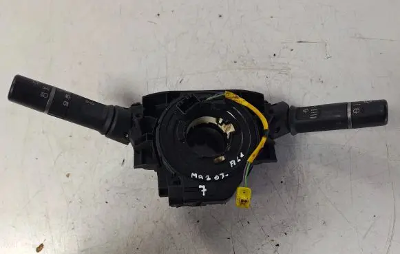 Mazda 2 Wiper turn signal indicator stalk/switch DF7366120B