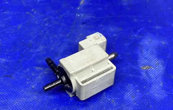 Hyundai i30 Turbo solenoid valve 394002C300