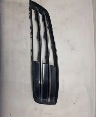 Audi A8 S8 D4 4H Front fog light trim/grill 4H0807679L 4H0807679K