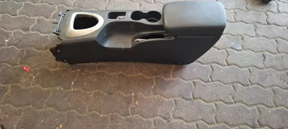 Nissan Qashqai Center console 