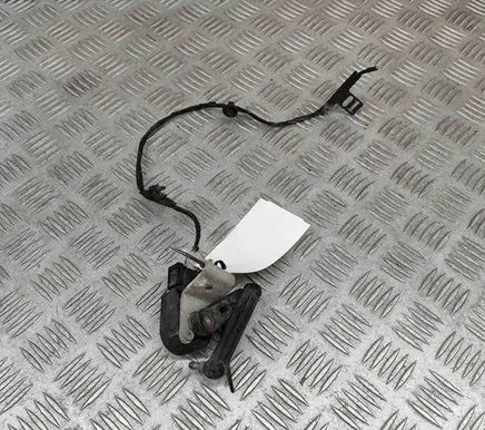 BMW 6 F12 F13 Rear air suspension level height sensor 6784075