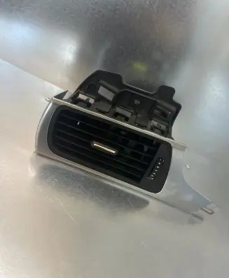Audi A6 S6 C7 4G Dashboard side air vent grill/cover trim 4G1820901 9025700