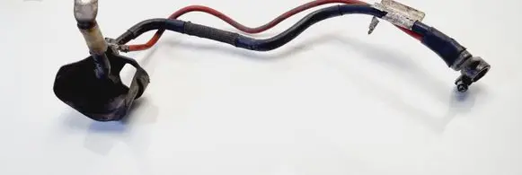 Volkswagen PASSAT B6 Positive cable (battery) 1K0971228M