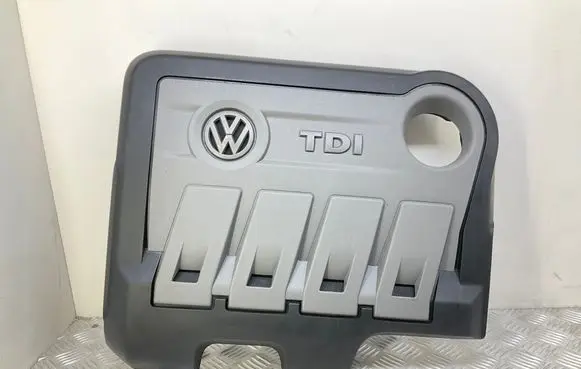 Volkswagen Tiguan Engine cover (trim) 03L103925R