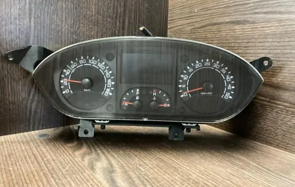 Iveco Daily 4th gen Speedometer (instrument cluster) 69502991 3802541