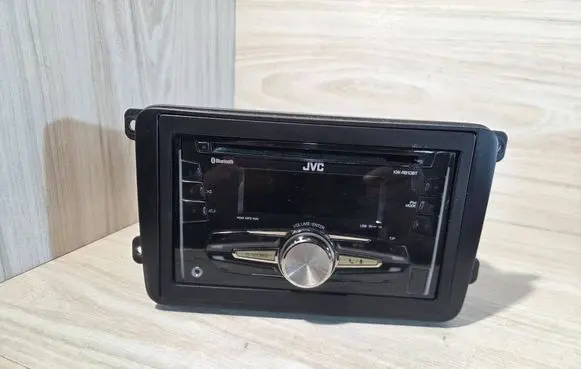 Volkswagen Golf Plus Radio/CD/DVD/GPS head unit KWR910BT JVCKWR910BT JVC