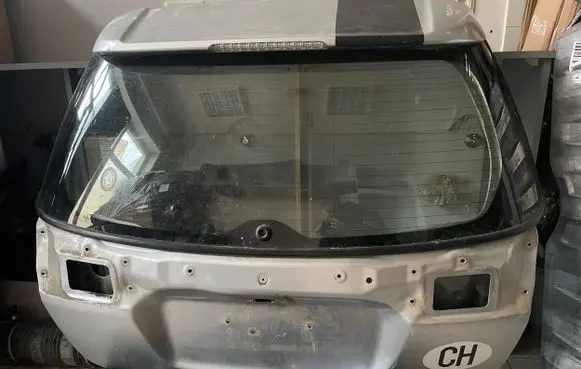 Subaru Outback Tailgate/trunk/boot lid