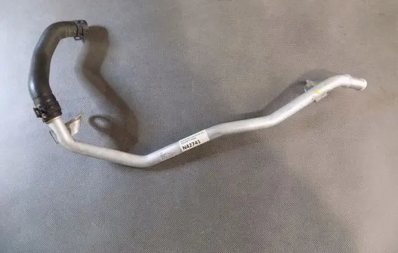 Audi Q7 4M Engine coolant pipe/hose 4M0121485M