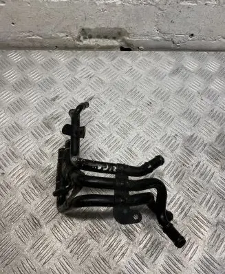 Volkswagen Golf VII Engine coolant pipe/hose 04L121064