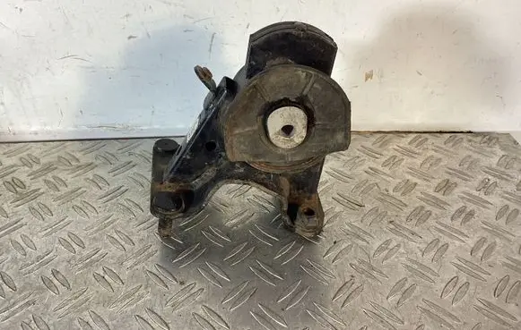 Lexus NX Engine mount bracket