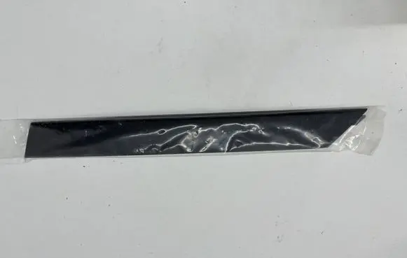 Renault Clio IV Front door glass trim molding 808704637r