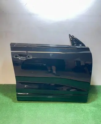 Audi Q8 Front door 4M8831052