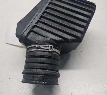 Mercedes-Benz C W203 Intake resonator A2710900804