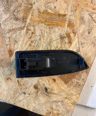 Volkswagen PASSAT CC Electric window control switch 3C8867375A