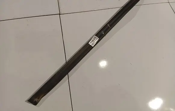 Peugeot 807 Front door glass trim molding