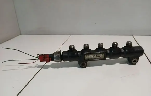 Ford Fiesta Fuel main line pipe 9654592680