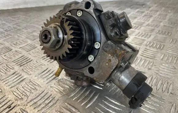 Fuel injection high pressure pump
