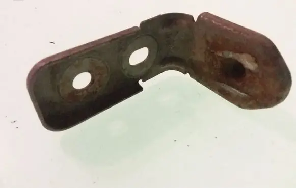 Dodge Magnum Fender mounting bracket