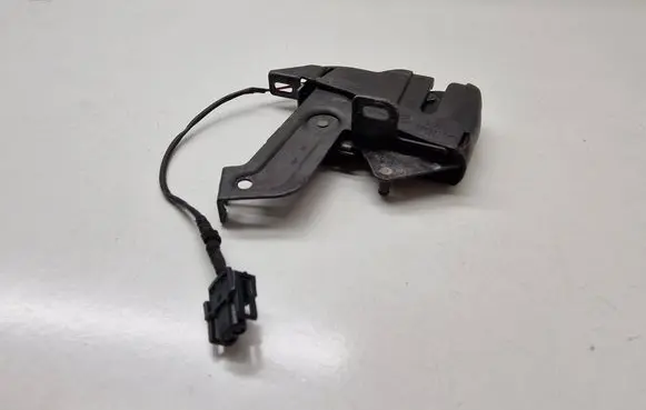 BMW 3 E46 Convertible roof lock/latch 8248313