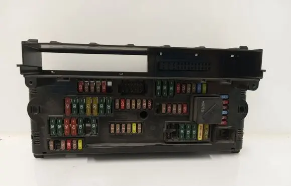 BMW 5 GT F07 Fuse module 9210861 921086101