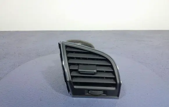 Skoda Fabia Mk3 (NJ) Dashboard side air vent grill/cover trim 6V0819702C