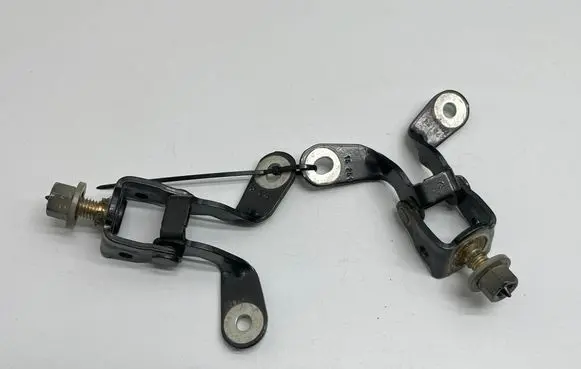 Dodge Durango III Tailgate/trunk/boot hinge 15272