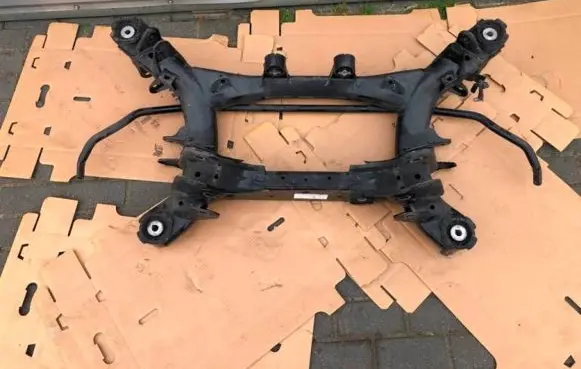 BMW X3M F97 Rear axle beam with reductor 6870992