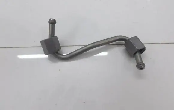 Mercedes-Benz GLA W156 X156 Fuel injector supply line/pipe A6510702533