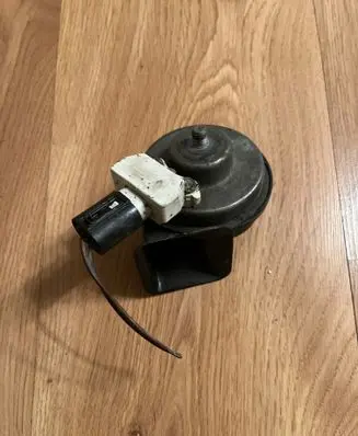 BMW 3 F30 F35 F31 Horn signal 7400704