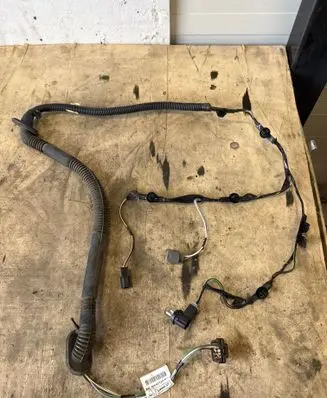 Nissan NV400 Rear door wiring loom 240514114R