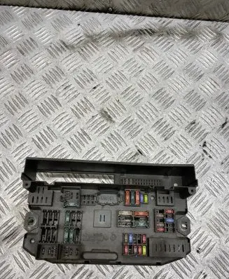 BMW X5 E70 Fuse module 8010107500 697638402
