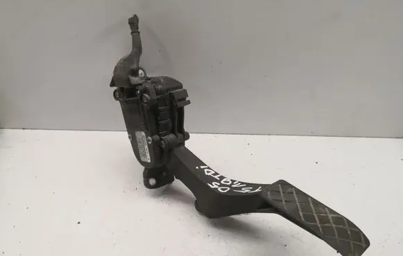Volkswagen Transporter - Caravelle T5 Accelerator throttle pedal 7H1721503
