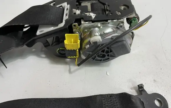 BMW X5 F15 Front seatbelt 7384674