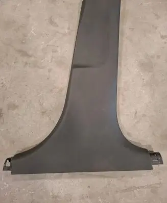 (B) pillar trim (bottom)