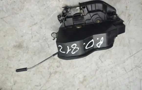 BMW X5 E70 Front door lock 7276668