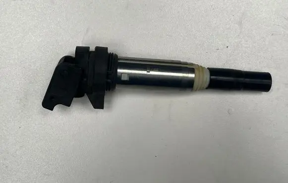 BMW 1 E81 E87 High voltage ignition coil 8616153